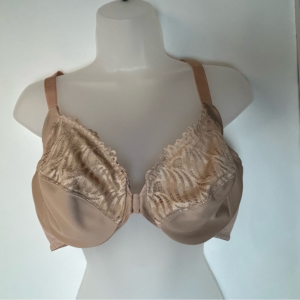 Glamorise Beige Lace Front Closure Bra‎ 3789FU 40C Neutral